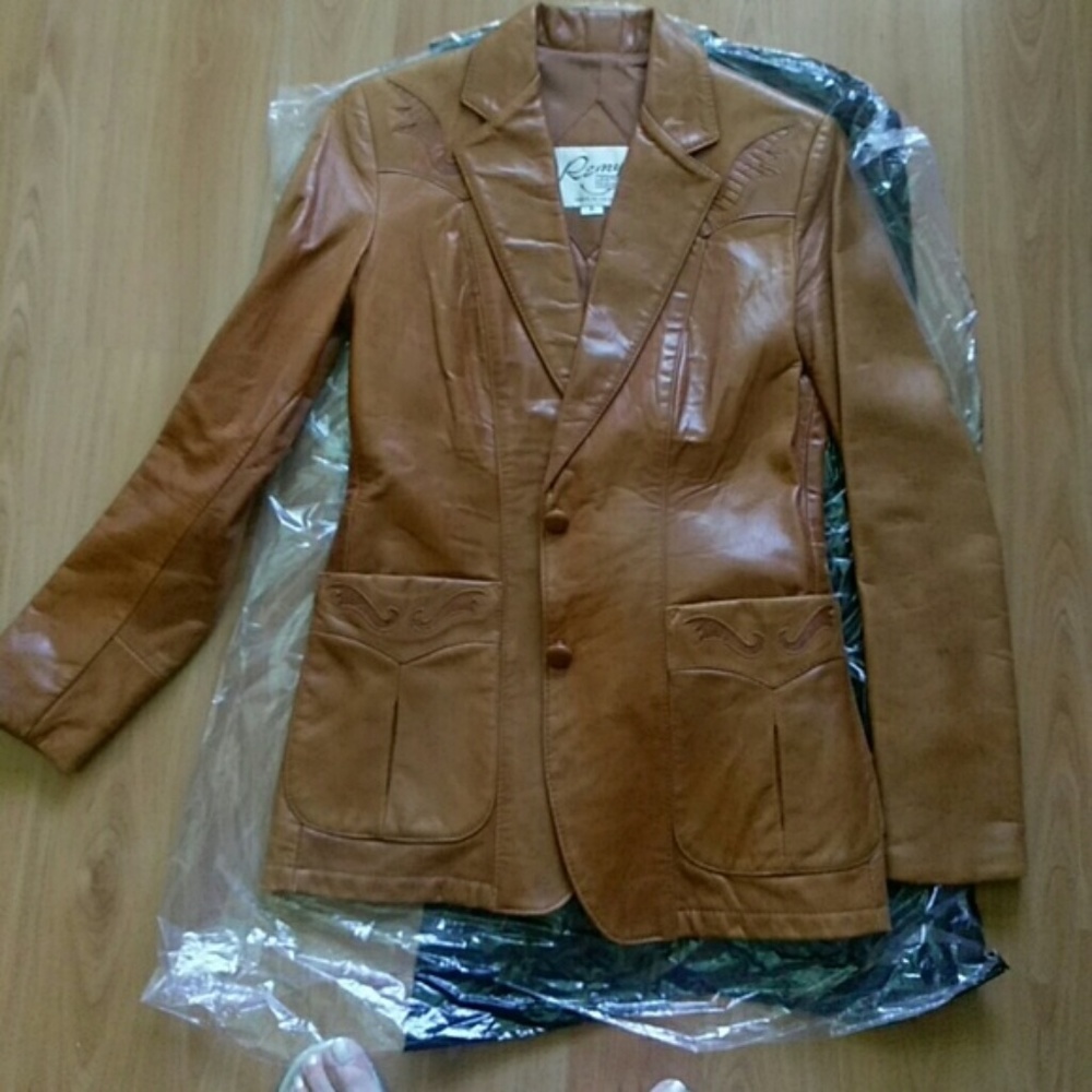 Leather Blazer Great condi(Lamb Skin)MAKE AN OFFER